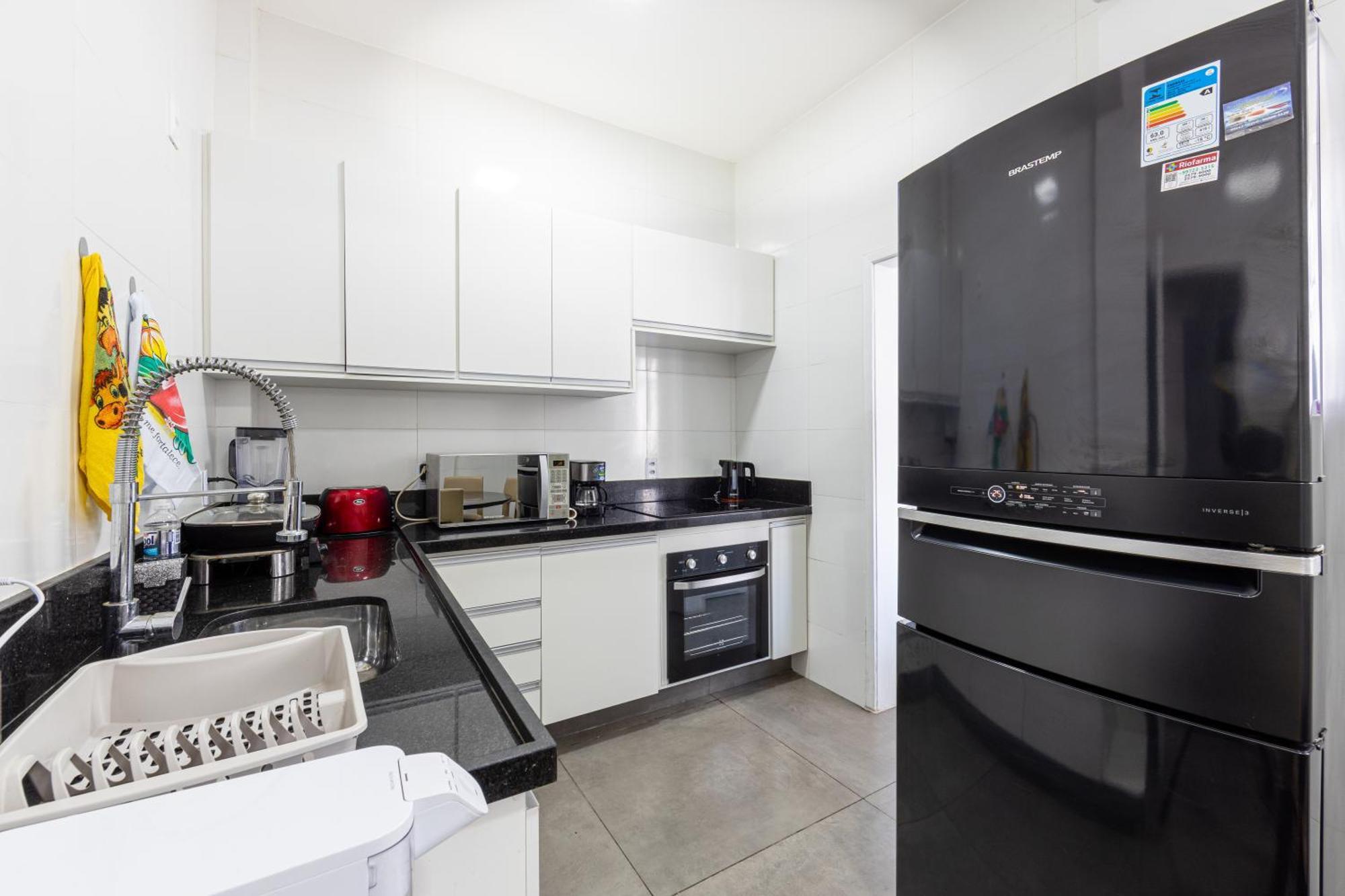 The Copa Executive Design Penthouse 4 Bedroom 3 Bathroom 6 Air Conditioners 2500 Sq Ft 85 Inch Cimema Tv